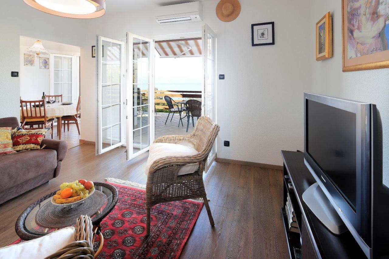 Apartment Vincent With Beautiful Sea View Terrace เคลโนวีซา ภายนอก รูปภาพ