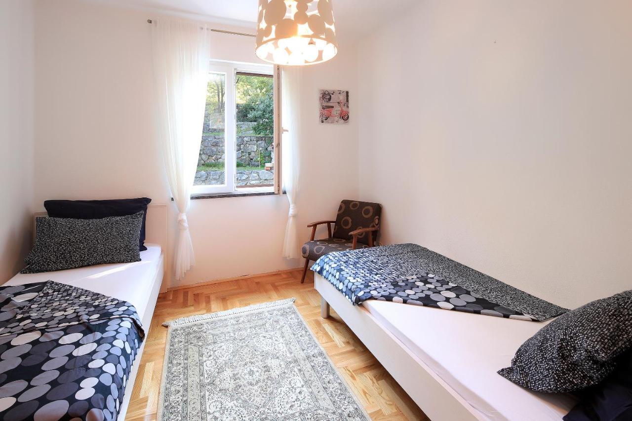 Apartment Vincent With Beautiful Sea View Terrace เคลโนวีซา ภายนอก รูปภาพ